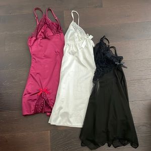 SHEIN- Set of 3 strappy night slips in satin / mesh - Size S